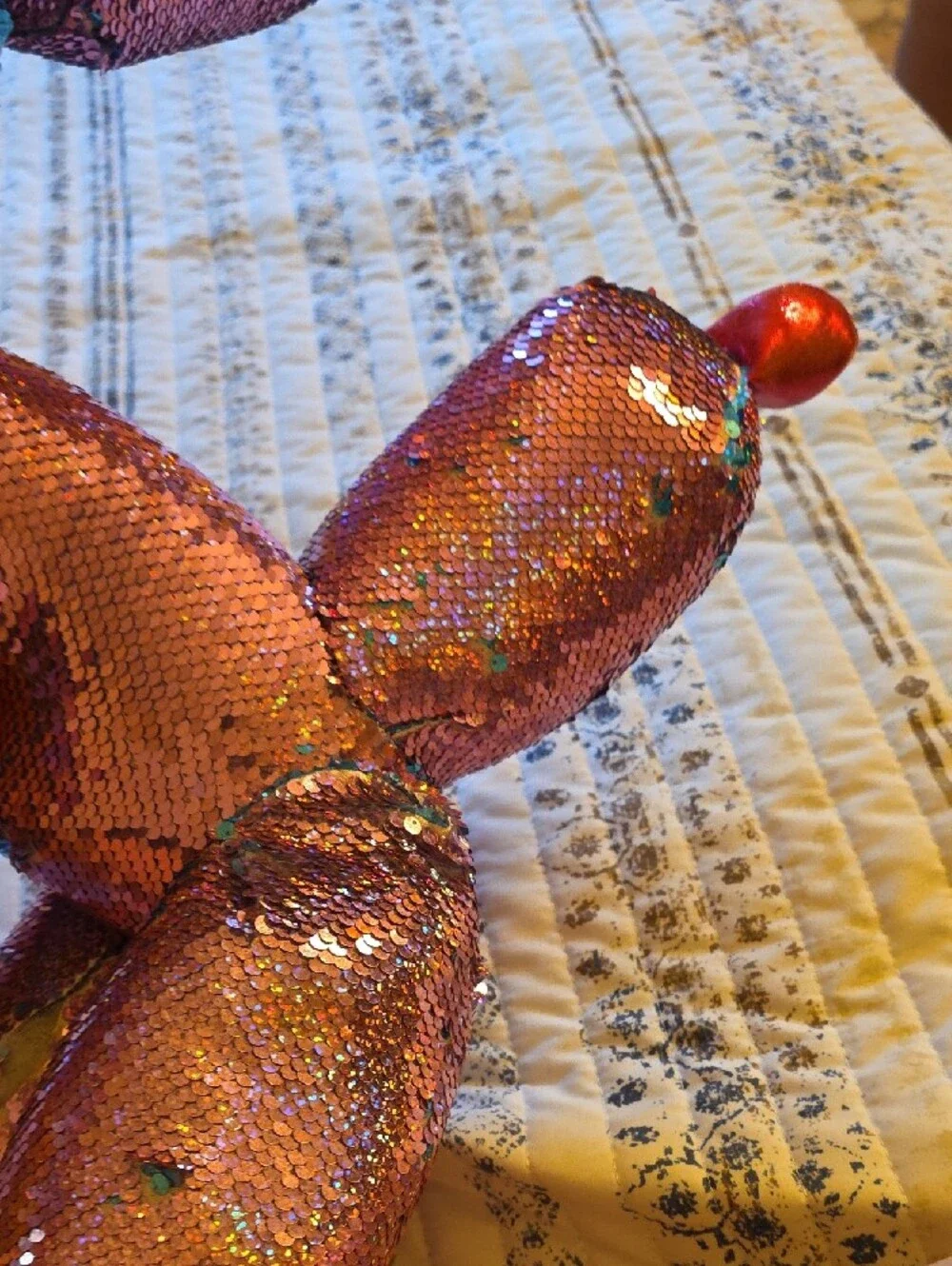 Sequin Plush Balloon Dog - Iridescent Pink